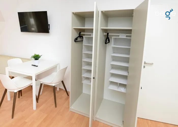 Bege Worknest Comfort * Solingen